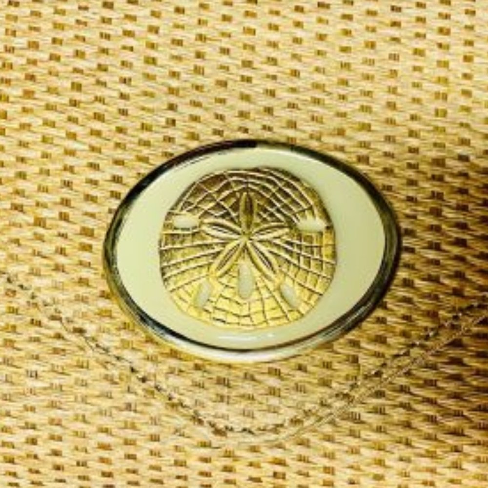 Wicker Clutch with Seashell Emblem